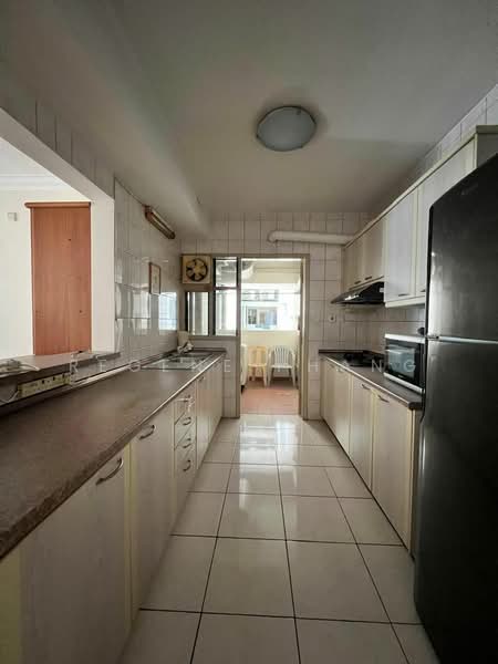 Kondominium untuk Dijual di Mont Kiara Astana - Regene Phang - Kitchen - PropertyGuru.com.my