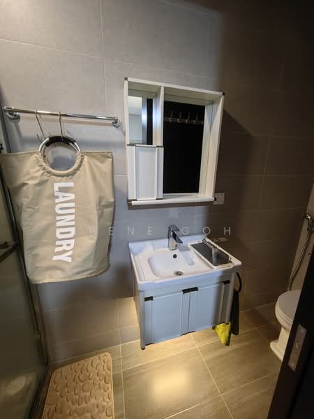 Kondominium untuk Dijual di Quayside Seafront Resort Condominiums - Irene Goh - Bathroom - PropertyGuru.com.my