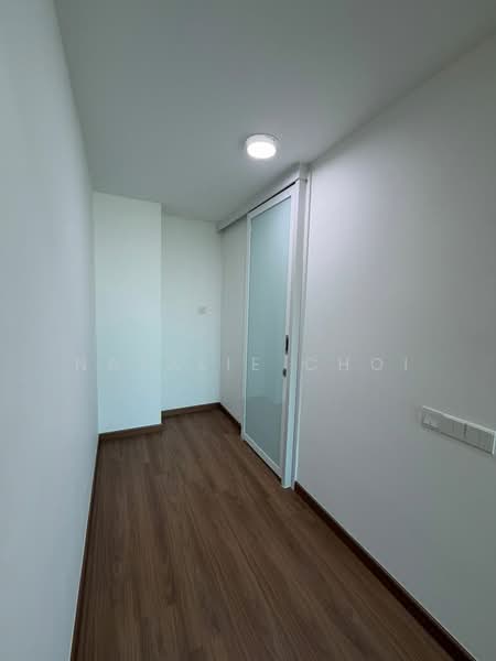 Servis Apartment untuk Dijual di The Leafz @ Dedaun - Natalie Choi - Master room - PropertyGuru.com.my