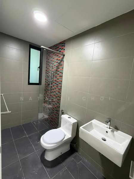Servis Apartment untuk Dijual di The Leafz @ Dedaun - Natalie Choi - Bathroom 2 - PropertyGuru.com.my