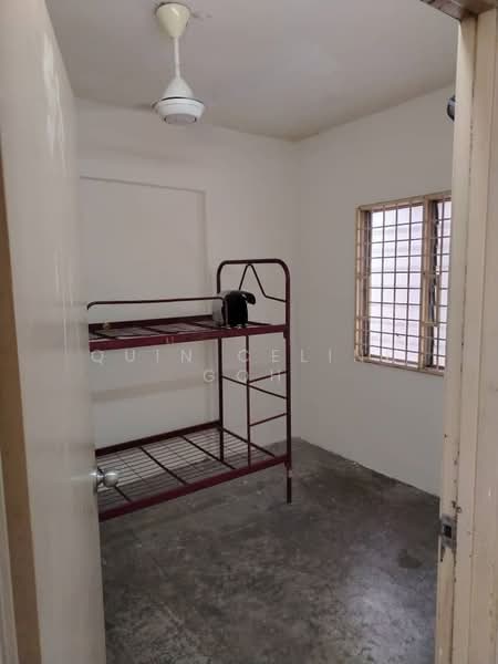 Rumah Flat untuk Disewa di Taman Nagasari - Quin Celine Goh - Bedroom - PropertyGuru.com.my