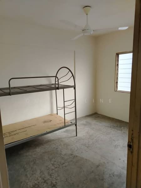Rumah Flat untuk Disewa di Taman Nagasari - Quin Celine Goh - Bedroom - PropertyGuru.com.my