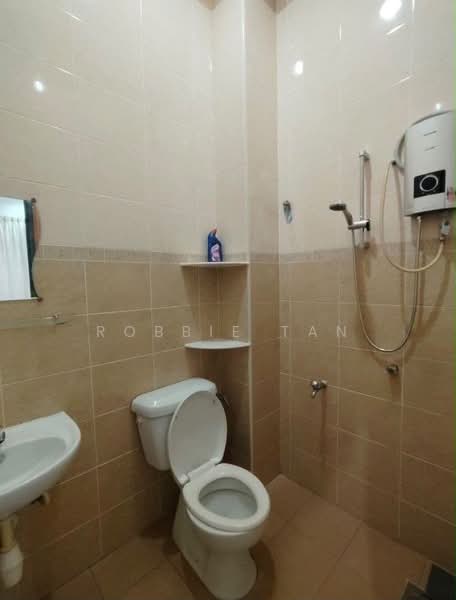 1-storey Terraced House for Rent in Taman Setia Indah (Tebrau) - Robbie Tan - Bathroom - PropertyGuru.com.my