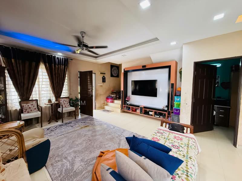 Rumah Teres 2 Tingkat untuk Dijual di Taman Idaman Murni (Labu) - Ilman Nahri - Living Room - PropertyGuru.com.my