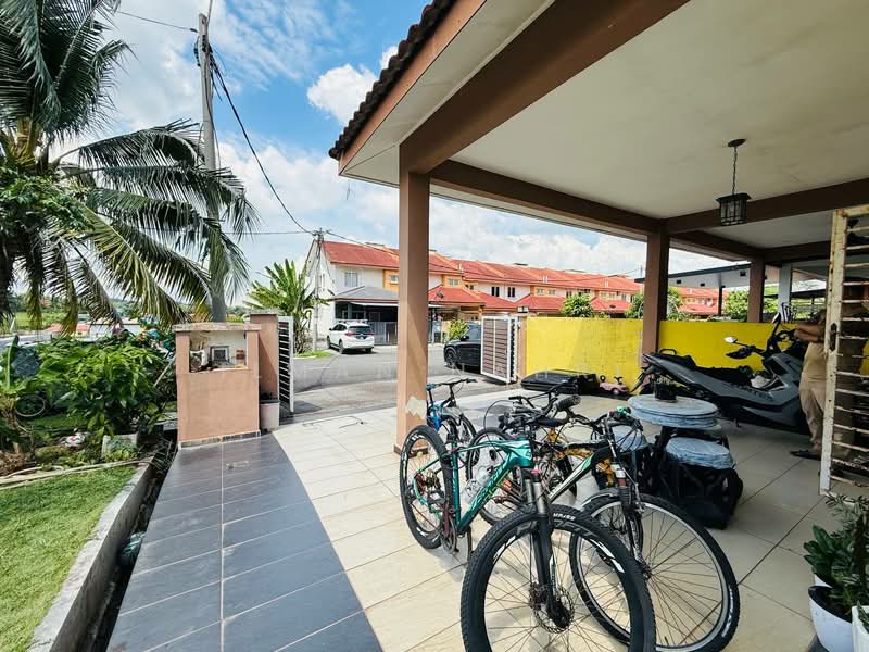 Rumah Teres 2 Tingkat untuk Dijual di Taman Idaman Murni (Labu) - Ilman Nahri - Exterior - PropertyGuru.com.my