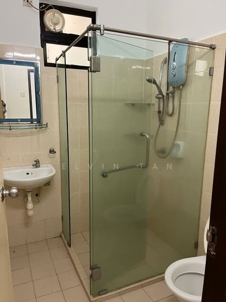 Kondominium untuk Disewa di Penhill Perdana Condominium - Kelvin Tan - Bathroom - PropertyGuru.com.my