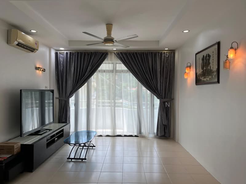 Kondominium untuk Disewa di Penhill Perdana Condominium - Kelvin Tan - Living Room - PropertyGuru.com.my