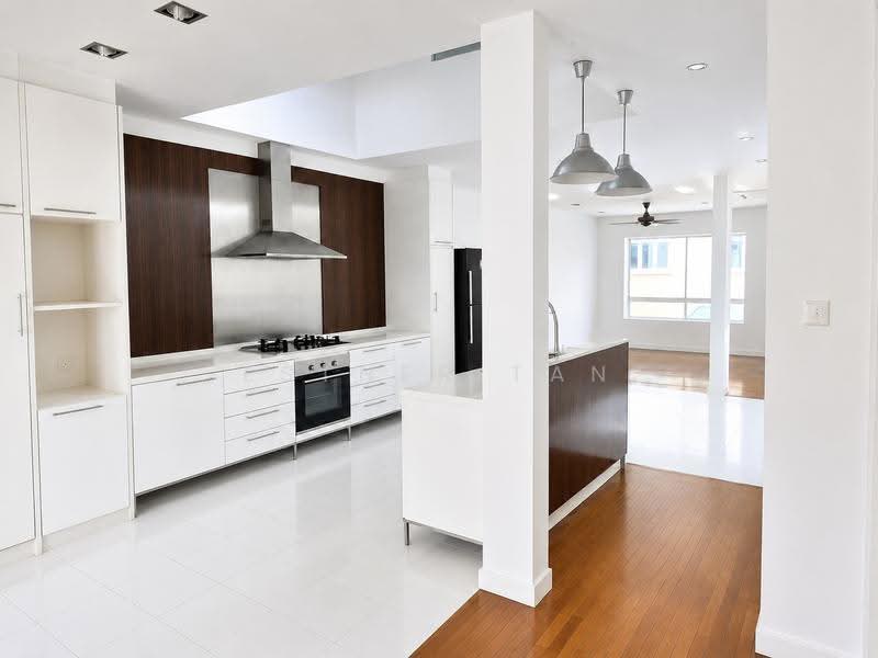 Rumah Teres 3-Tingkat untuk Disewa di Sierramas West (Sungai Buloh) - Esther Tan - Kitchen - PropertyGuru.com.my