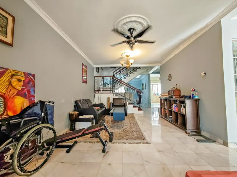 Rumah Teres 2.5 Tingkat untuk Dijual di Petaling Jaya (Selangor) - Zainul Rashid - Living Room - PropertyGuru.com.my