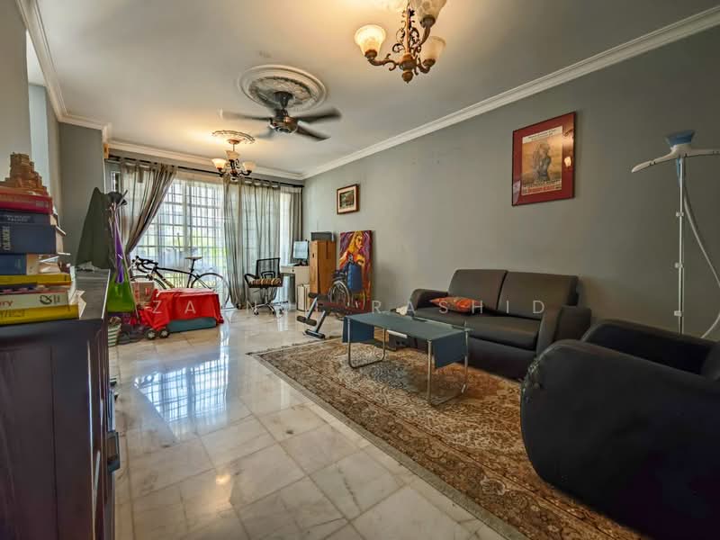 Rumah Teres 2.5 Tingkat untuk Dijual di Petaling Jaya (Selangor) - Zainul Rashid - Living Room - PropertyGuru.com.my