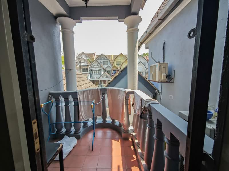 Rumah Teres 2.5 Tingkat untuk Dijual di Petaling Jaya (Selangor) - Zainul Rashid - PropertyGuru.com.my