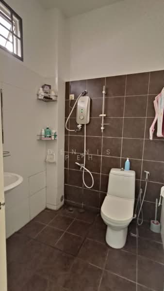Rumah Teres 2.5 Tingkat untuk Dijual di Taman Ehsan Jaya (Ulu Tiram) - Dennis Peh - Bathroom - PropertyGuru.com.my