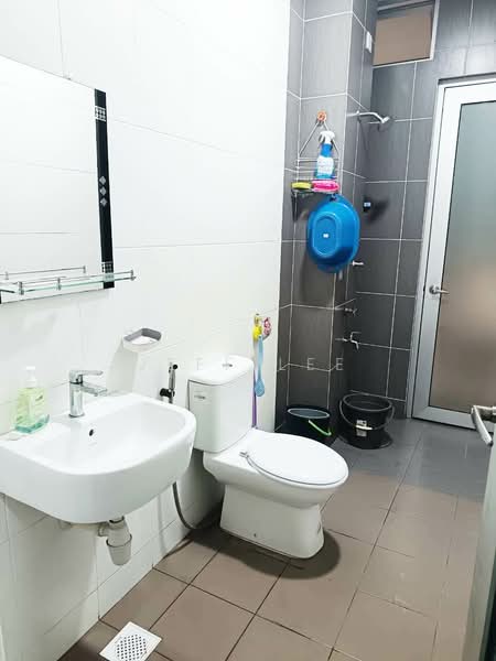 Rumah Teres 2 Tingkat untuk Dijual di Taman Sutera (Johor Bahru) - Jeff Lee - Bathroom - PropertyGuru.com.my