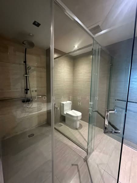 Servis Apartment untuk Disewa di Expressionz Professional Suites - Jonathan Yeoh - Bathroom - PropertyGuru.com.my