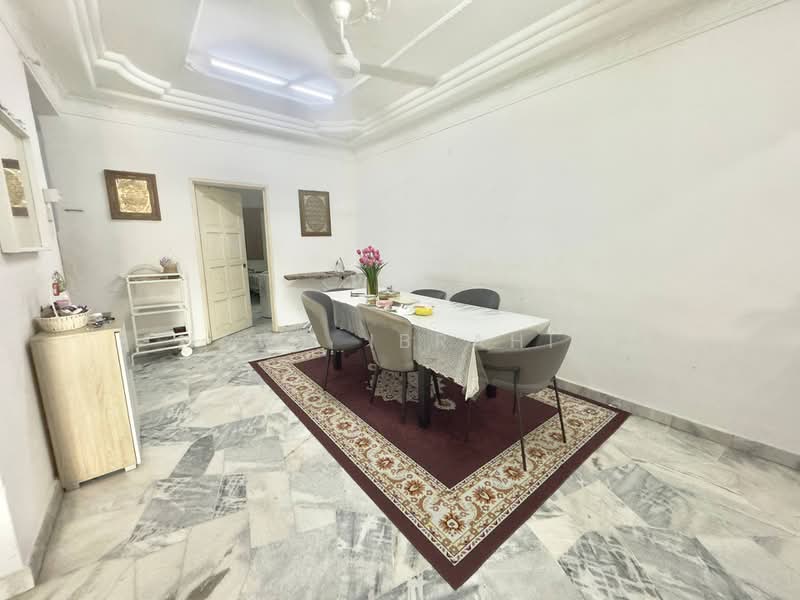 Rumah Teres 2 Tingkat untuk Dijual di Bandar Tun Hussein Onn (Cheras) - Hawa Ibrahim - Dining Room - PropertyGuru.com.my