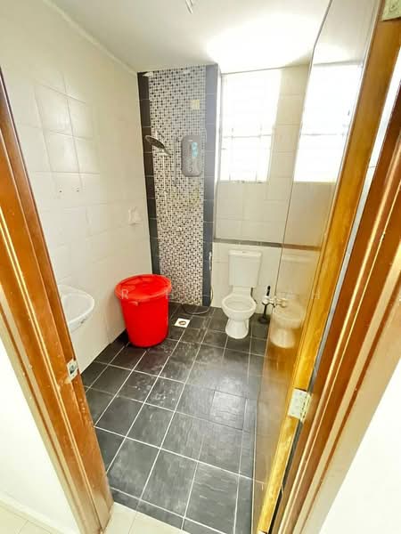 Rumah Teres 2 Tingkat untuk Dijual di Bandar Puncak Alam (Puncak Alam) - Nur Hanizah - Bathroom - PropertyGuru.com.my