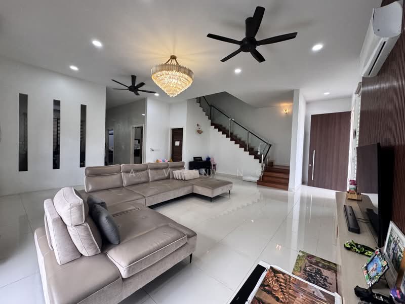 Rumah Berkembar untuk Dijual di Bandar Kinrara (Selangor) - Aivan Ng - Living Room - PropertyGuru.com.my