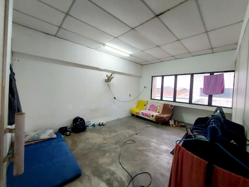 Factory for Rent in Kawasan Perindustrian Tasek (Ipoh) - Qazin Khoo - Living Room - PropertyGuru.com.my