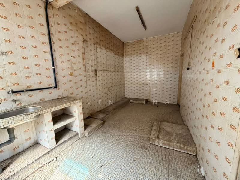 2-storey Terraced House for Sale in Jalan Klang Lama (Old Klang Road) (Kuala Lumpur) - Caven Chng - Kitchen - PropertyGuru.com.my