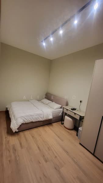 Servis Apartment untuk Disewa di Armani Raja Uda - Alice Ho - Bedroom - PropertyGuru.com.my