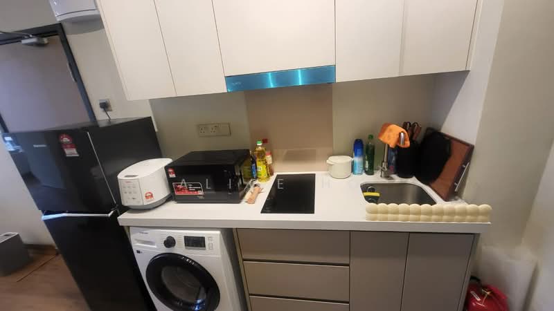 Servis Apartment untuk Disewa di Armani Raja Uda - Alice Ho - Kitchen - PropertyGuru.com.my