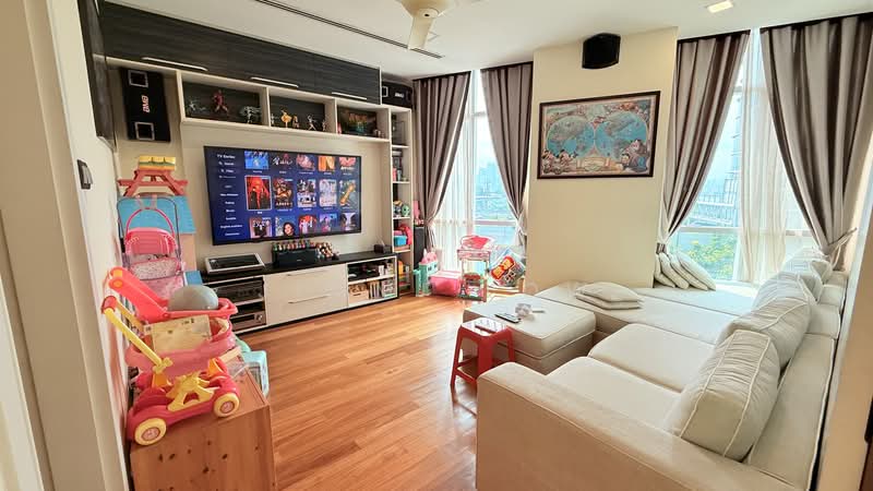 Kondominium untuk Dijual di Desa Eight - Jimmi Low - Living Room - PropertyGuru.com.my