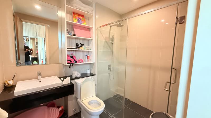 Kondominium untuk Dijual di Desa Eight - Jimmi Low - Bathroom - PropertyGuru.com.my