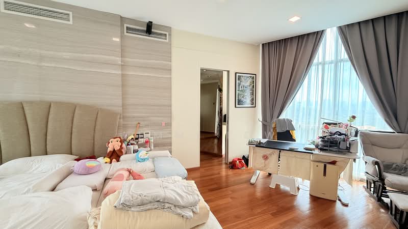 Kondominium untuk Dijual di Desa Eight - Jimmi Low - Bedroom - PropertyGuru.com.my