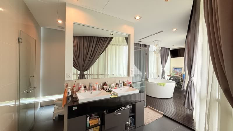 Kondominium untuk Dijual di Desa Eight - Jimmi Low - Bathroom - PropertyGuru.com.my