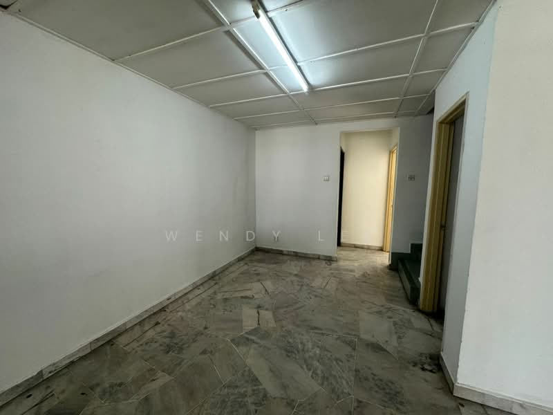 2-storey Terraced House for Sale in Taman Bukit Serdang (Seri Kembangan) - Wendy Lee - Interior - PropertyGuru.com.my
