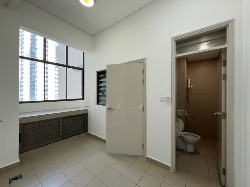 Condominium for Sale at KM1 East - Angela . - PropertyGuru.com.my
