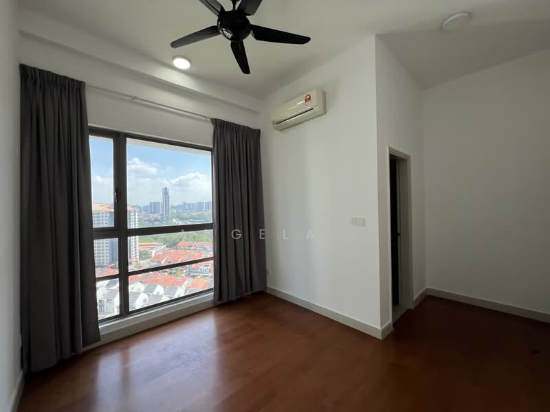 Condominium for Sale at KM1 East - Angela . - PropertyGuru.com.my