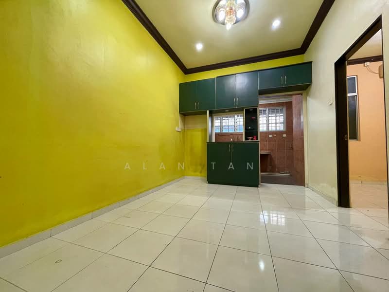 1-storey Terraced House for Sale in Bukit Sekilau (Kuantan) - Alan Tan - Dining - PropertyGuru.com.my