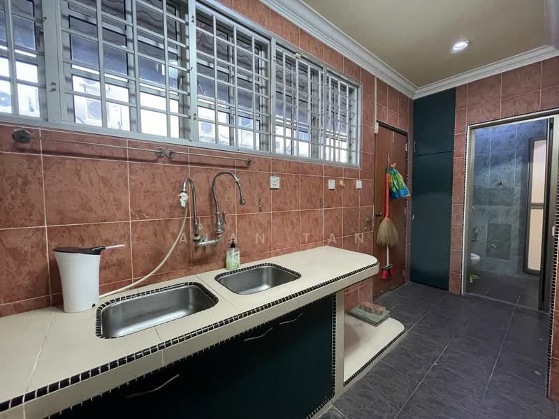 1-storey Terraced House for Sale in Bukit Sekilau (Kuantan) - Alan Tan - Kitchen - PropertyGuru.com.my