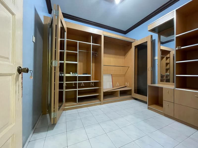 1-storey Terraced House for Sale in Bukit Sekilau (Kuantan) - Alan Tan - Bedroom 2 - PropertyGuru.com.my