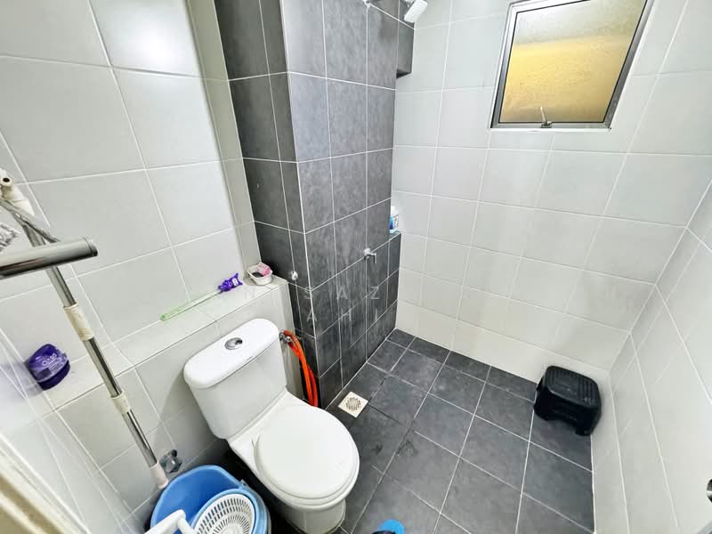 Pangsapuri untuk Dijual di D'Cerrum Apartment - Herman Sazwan Nor Rahim - Bathroom - PropertyGuru.com.my