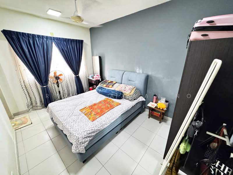 Pangsapuri untuk Dijual di D'Cerrum Apartment - Herman Sazwan Nor Rahim - Bedroom - PropertyGuru.com.my