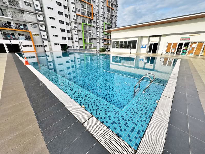 Pangsapuri untuk Dijual di D'Cerrum Apartment - Herman Sazwan Nor Rahim - Swimming Pool - PropertyGuru.com.my