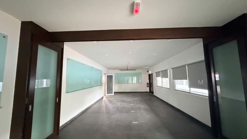 Warehouse for Rent in Shah Alam (Selangor) - Dr Shahril Nizam - Corridor - PropertyGuru.com.my