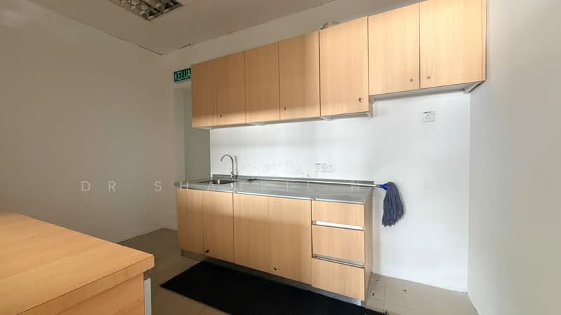 Warehouse for Rent in Shah Alam (Selangor) - Dr Shahril Nizam - Kitchen - PropertyGuru.com.my