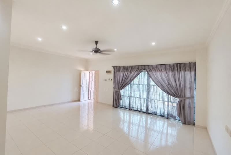 2.5-storey Terraced House for Sale in Ipoh Garden (Ipoh) - Qazin Khoo - Living Room - PropertyGuru.com.my