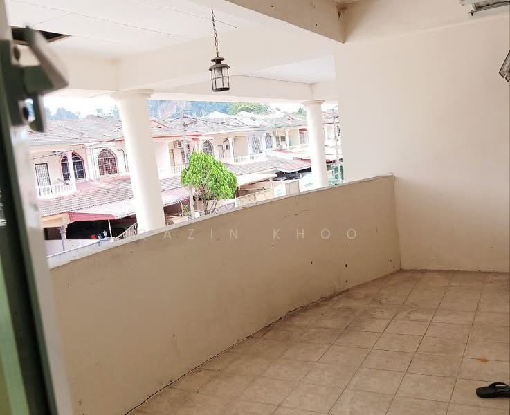 2.5-storey Terraced House for Sale in Ipoh Garden (Ipoh) - Qazin Khoo - Balcony - PropertyGuru.com.my
