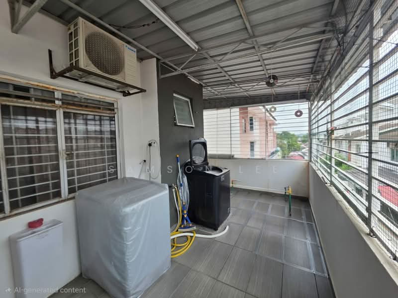 2-storey Terraced House for Sale in M Residence (Rawang) - Samson Lee - Balcony - PropertyGuru.com.my