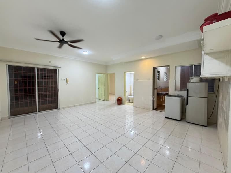 Apartment for Rent at Bayu Puteri - Vincent Lai - Living Room - PropertyGuru.com.my