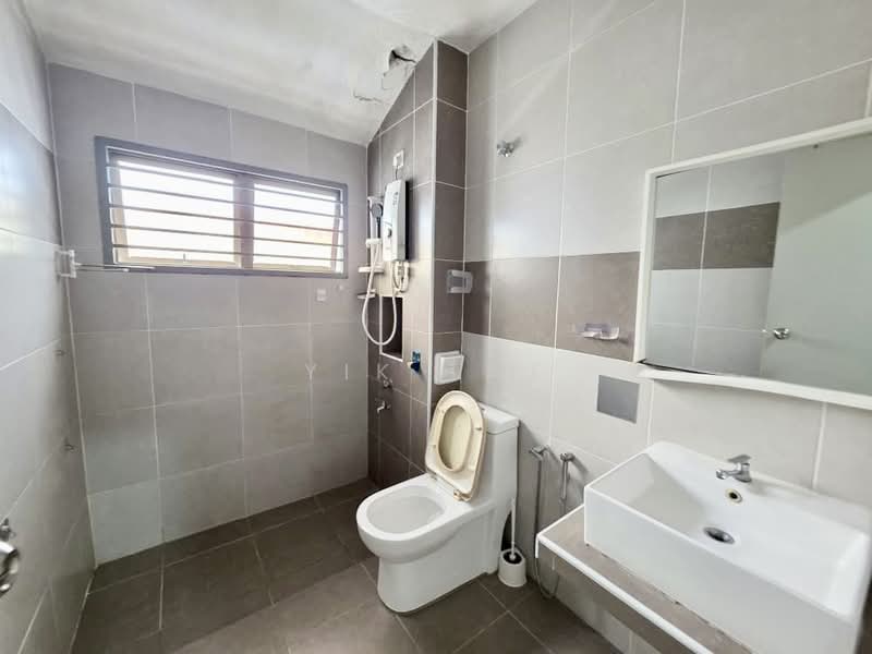 2-storey Terraced House for Sale in Bandar Dato Onn (Tebrau) - Yik Tat - PropertyGuru.com.my
