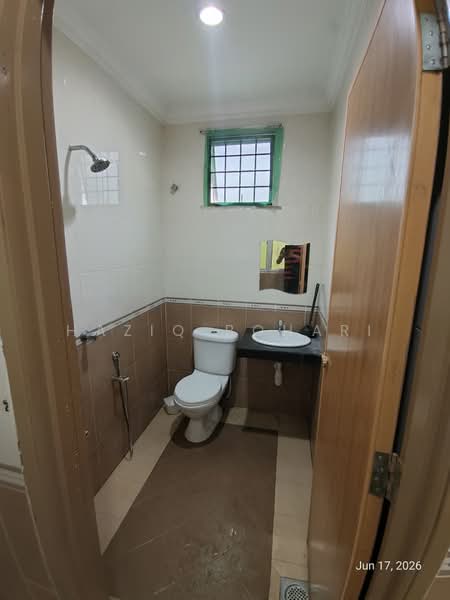 Rumah Teres 2 Tingkat untuk Disewa di Bandar Baru Bangi (Selangor) - Haziq Bohari - Bathroom - PropertyGuru.com.my