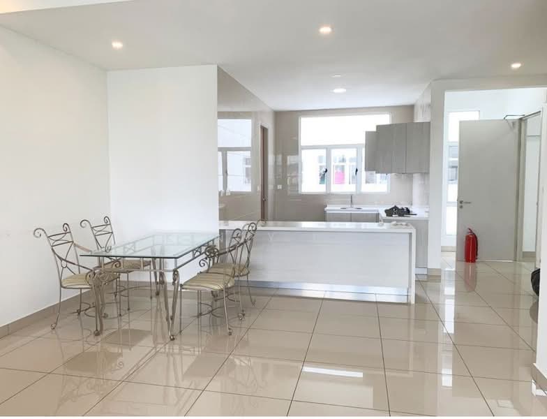 Kondominium untuk Dijual di Green Residence - Kenny Lai - Dining Room - PropertyGuru.com.my