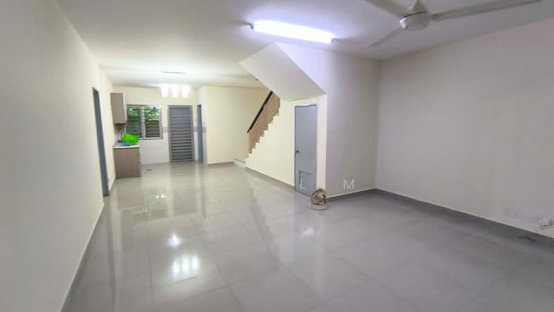 Townhouse for Sale in Kampung Sungai Kayu Ara (Petaling Jaya) - Eric Lim - Living Room - PropertyGuru.com.my