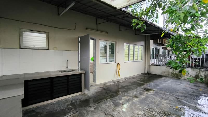 Townhouse for Sale in Kampung Sungai Kayu Ara (Petaling Jaya) - Eric Lim - Exterior - PropertyGuru.com.my