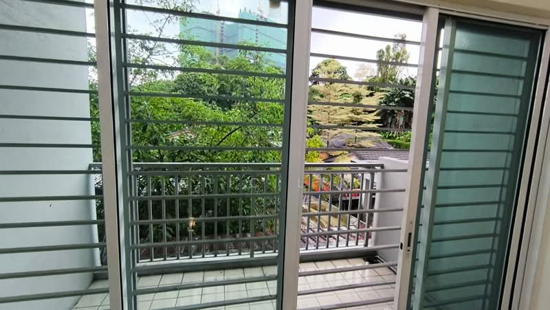 Townhouse for Sale in Kampung Sungai Kayu Ara (Petaling Jaya) - Eric Lim - Balcony - PropertyGuru.com.my